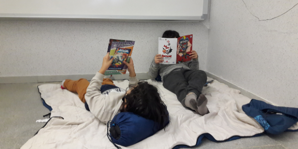 Infants de Taula Proinfància llegint